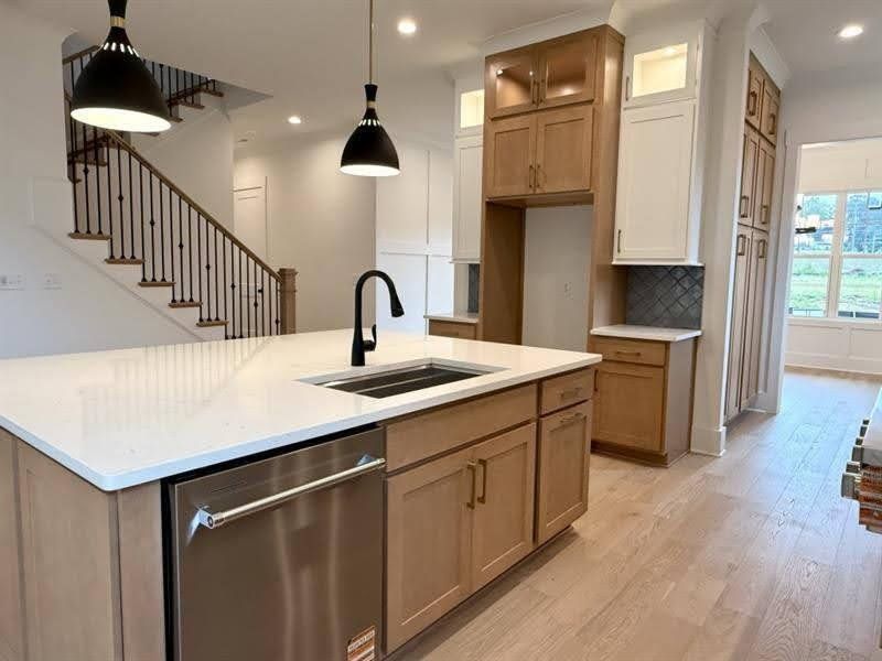Furnished interior view inside a new home in Livingstone Park, Kennesaw (Image 13).