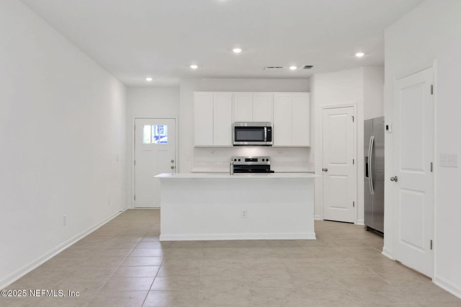 Image 28 of a home in Atlantis Pointe.