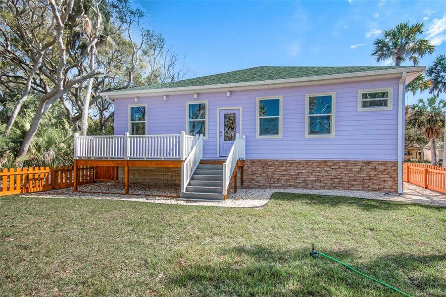 Exterior details and patio area of a home in , Flagler Beach (Image 36).