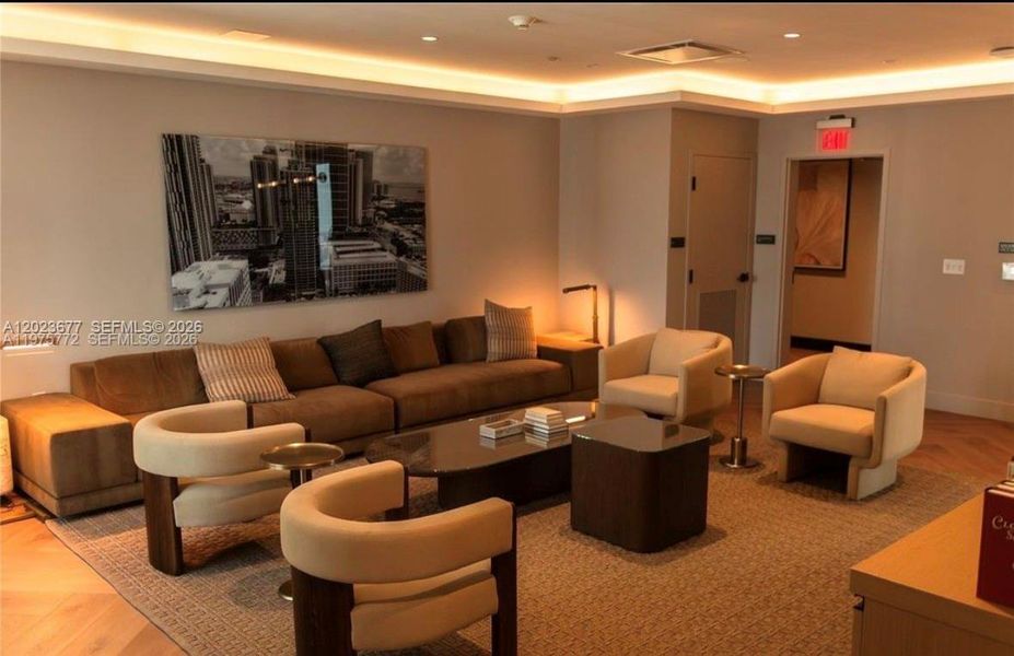 Community amenities in , Miami (Image 14).