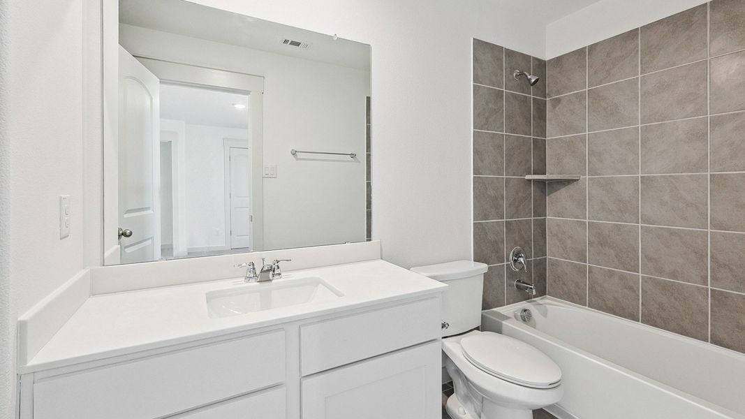 Representative furnished interior of a home built from the Latitude by Brightland Homes in Mostyn Springs, Magnolia (Image 14).