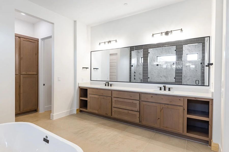 Grantley II D Primary bath Grantley II D Primary bath