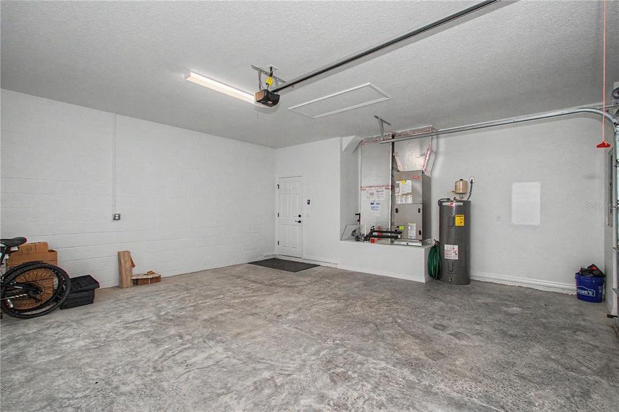 Spacious, unfurnished interior of a new home in Irish Acres, Ocala (Image 36). Spacious, unfurnished interior of a new home in Irish Acres, Ocala (Image 36).