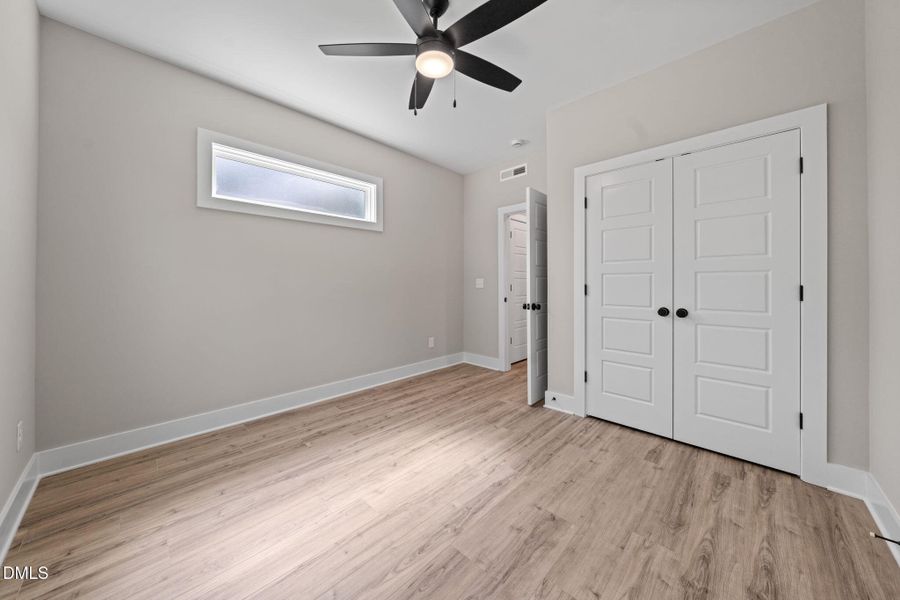 215 summer breeze 1s floor bedroom