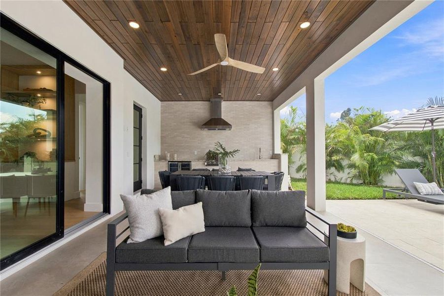 Exterior details and patio area of a home in , Tampa (Image 39).