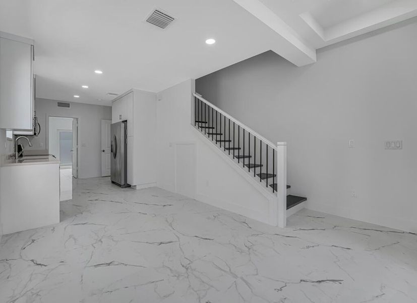 Image 28 of a home in .