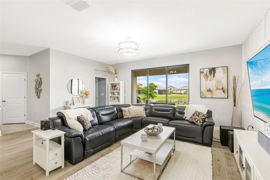 Furnished interior view inside a new home in , Bradenton (Image 14).