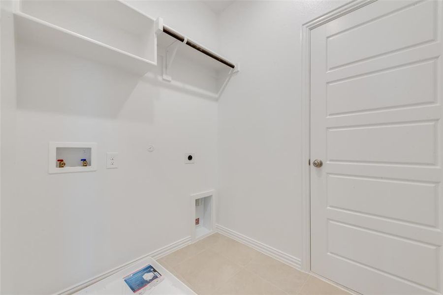 Spacious, unfurnished interior of a new home in Spiritas Ranch, Little Elm (Image 14).