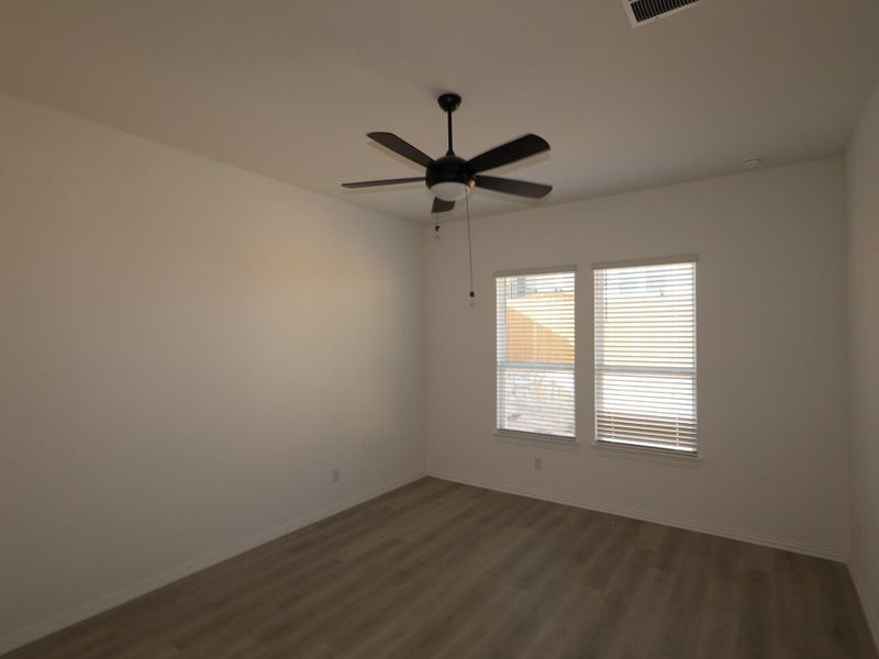 Spacious, unfurnished interior of a new home in Heritage, Dripping Springs (Image 14).