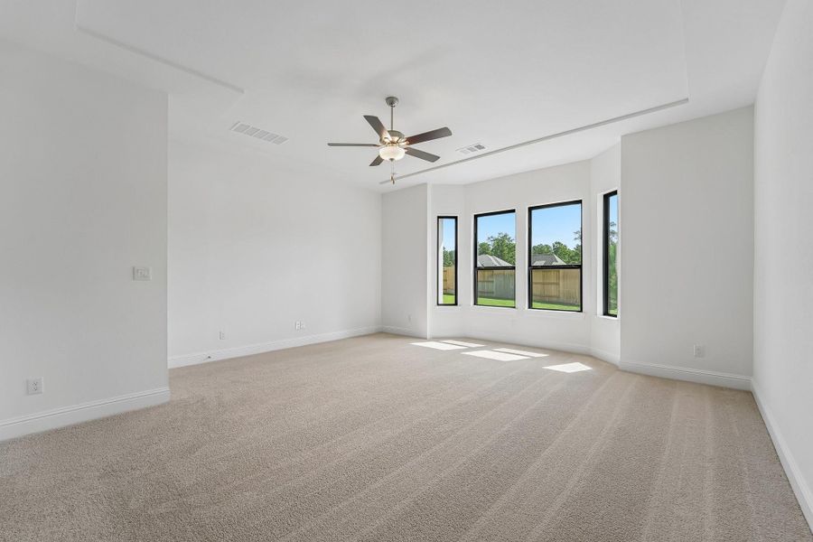 Spacious, unfurnished interior of a new home in Evergreen 70', Conroe (Image 20).