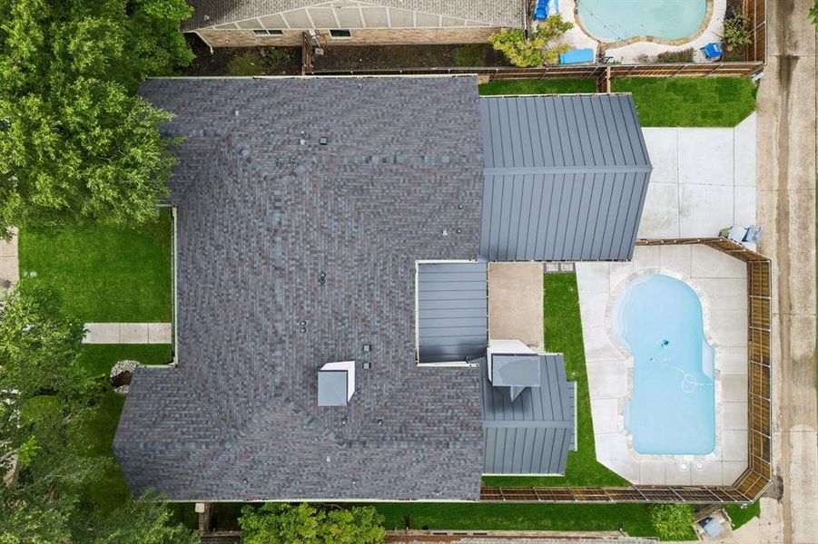 Exterior details and patio area of a home in , Dallas (Image 27).