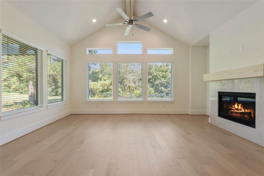 Spacious, unfurnished interior of a new home in Chapel Bend, Montgomery (Image 16).