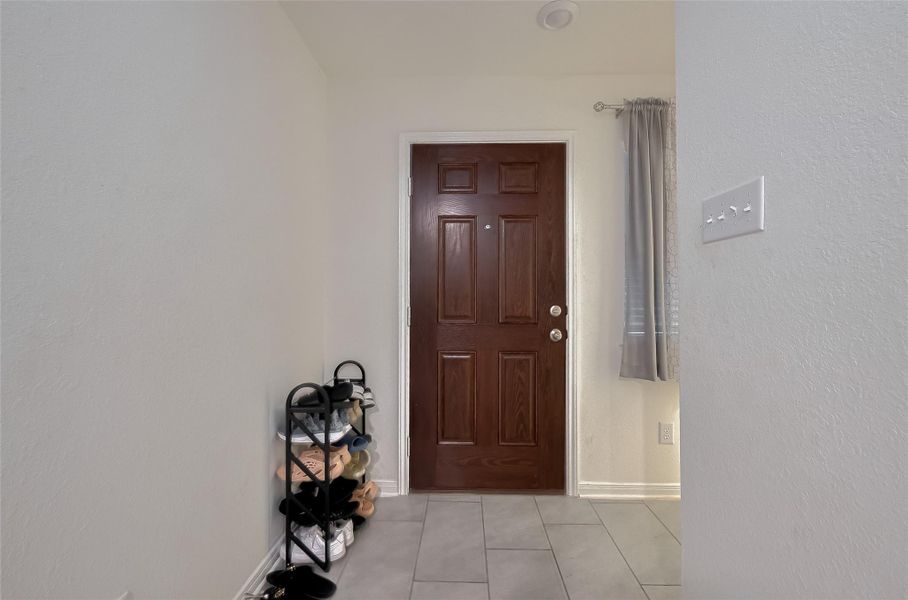 Furnished interior view inside a new home in Deer Run Meadows, Richmond (Image 45). Furnished interior view inside a new home in Deer Run Meadows, Richmond (Image 45).