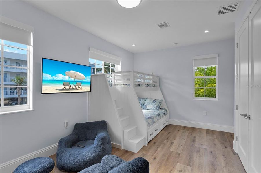 Furnished interior view inside a new home in , Marathon (Image 15).