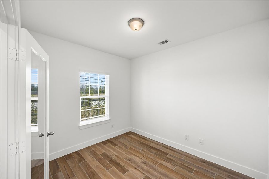 Spacious, unfurnished interior of a new home in River Ranch Meadows, Dayton (Image 18).