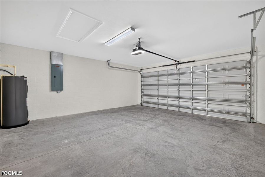 Spacious, unfurnished interior of a new home in Cape Coral, Cape Coral (Image 29). Spacious, unfurnished interior of a new home in Cape Coral, Cape Coral (Image 29).