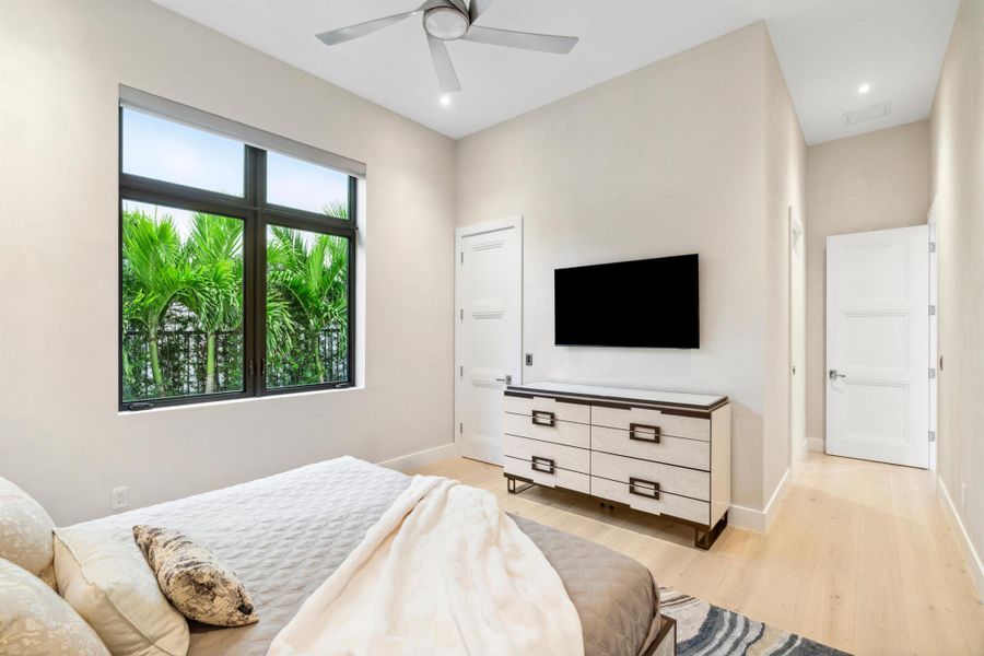 Furnished interior view inside a new home in , Boca Raton (Image 72). Furnished interior view inside a new home in , Boca Raton (Image 72).