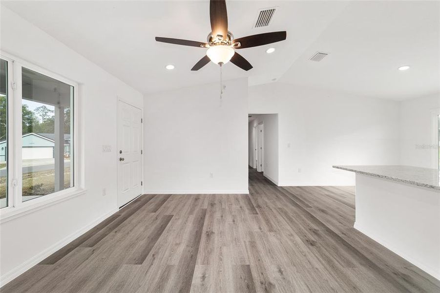 Spacious, unfurnished interior of a new home in , Silver Springs (Image 33).