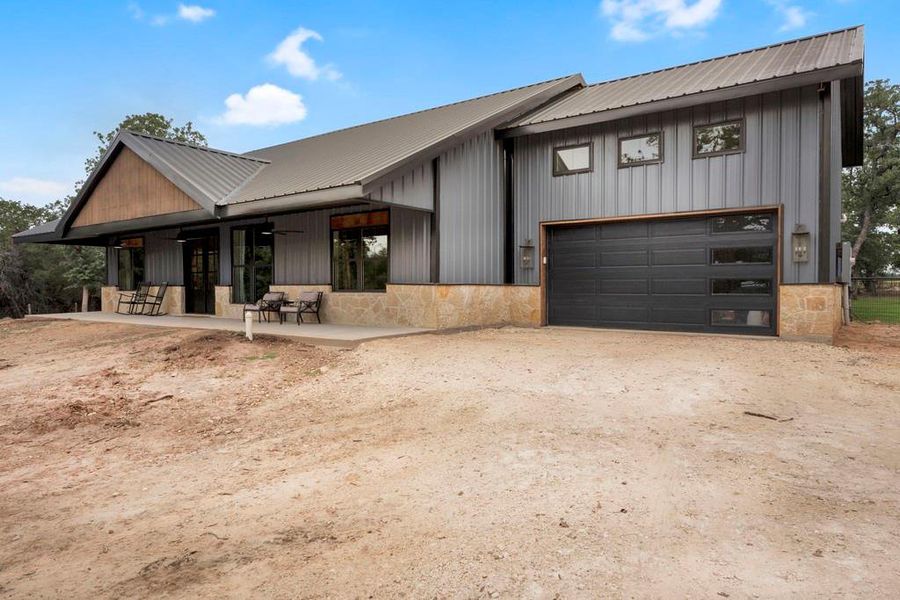 Exterior details and patio area of a home in , Tolar (Image 20).