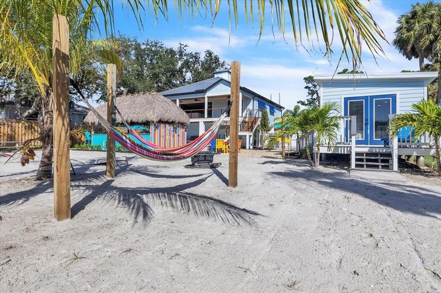 Community amenities in , North Fort Myers (Image 44).