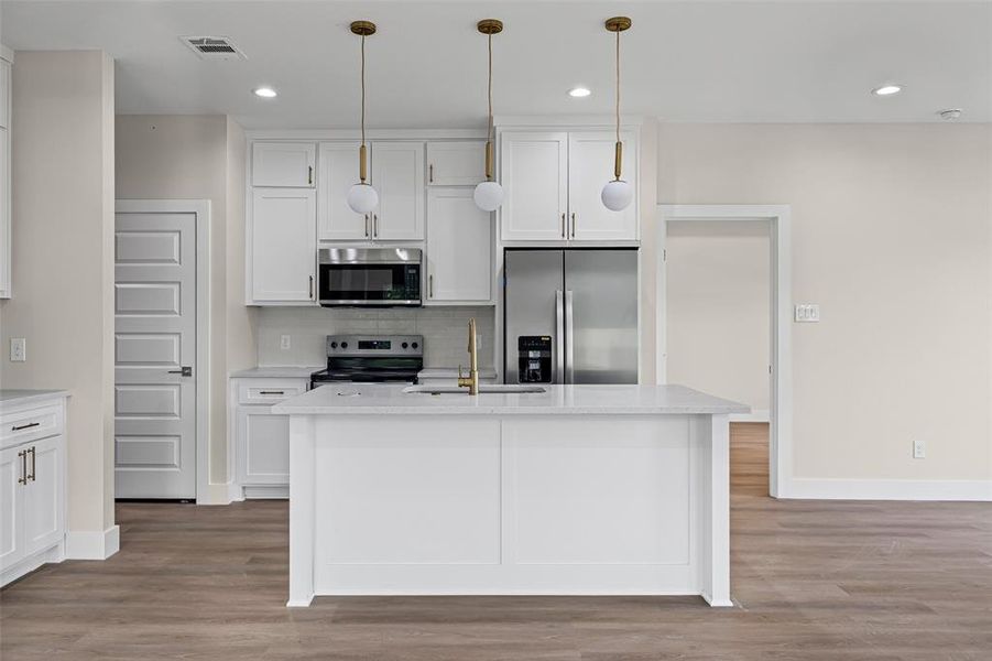 Furnished interior view inside a new home in , Granbury (Image 8).