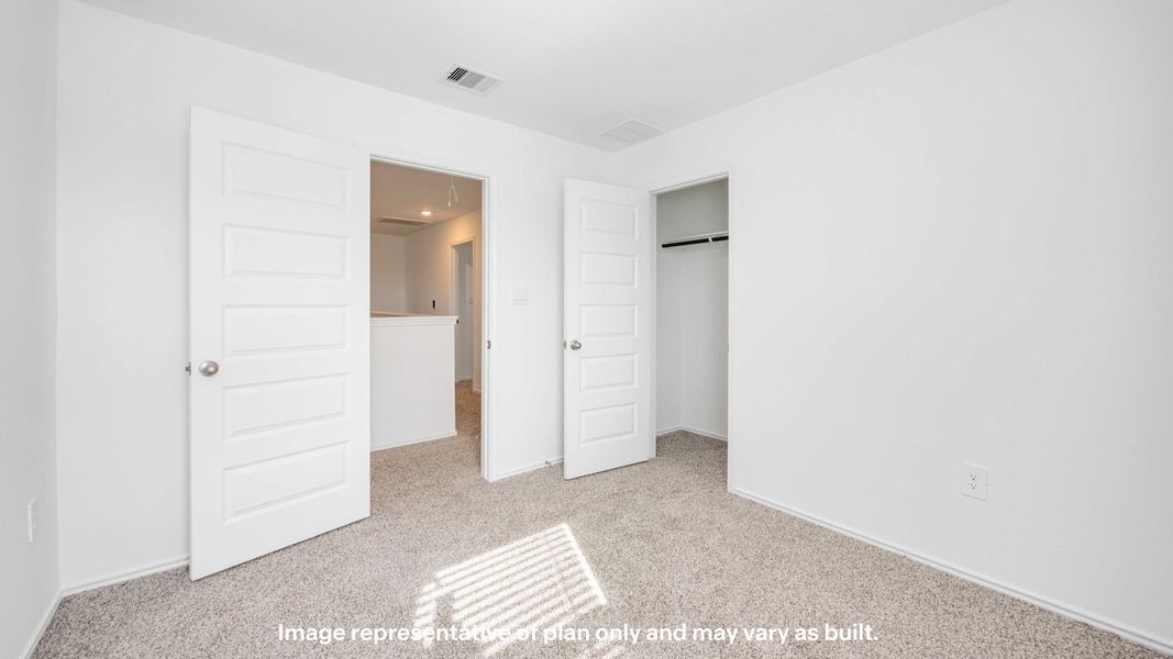 Representative unfurnished interior of a home built from the Fallow by D.R. Horton in Deer Meadows, Odessa (Image 26).