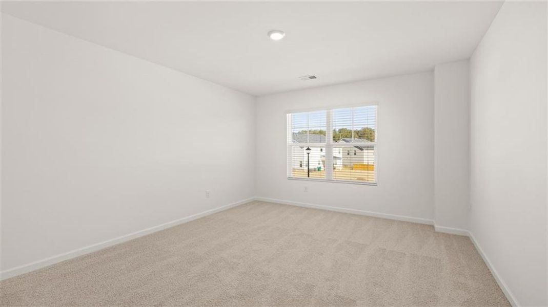 Spacious, unfurnished interior of a new home in Bridle Creek, Locust Grove (Image 30).