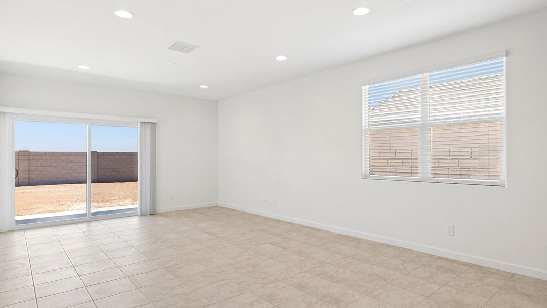 Representative unfurnished interior of a home built from the Raven by D.R. Horton in Magma Ranch Vistas, Florence (Image 24).