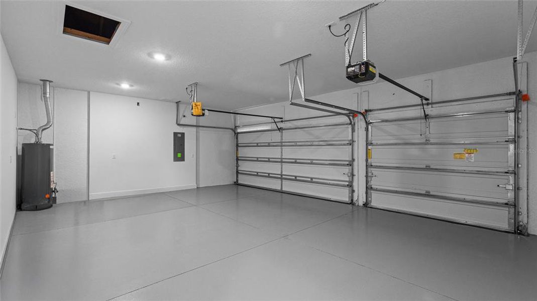 Spacious, unfurnished interior of a new home in Woodland Preserve, Parrish (Image 24).