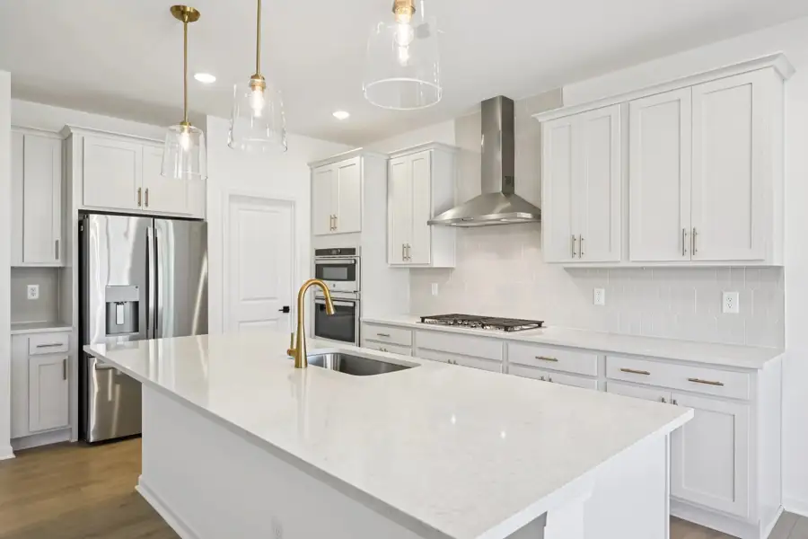 Representative images and renderings are for illustrative purposes. Actual structural options and design finishes of home may vary.