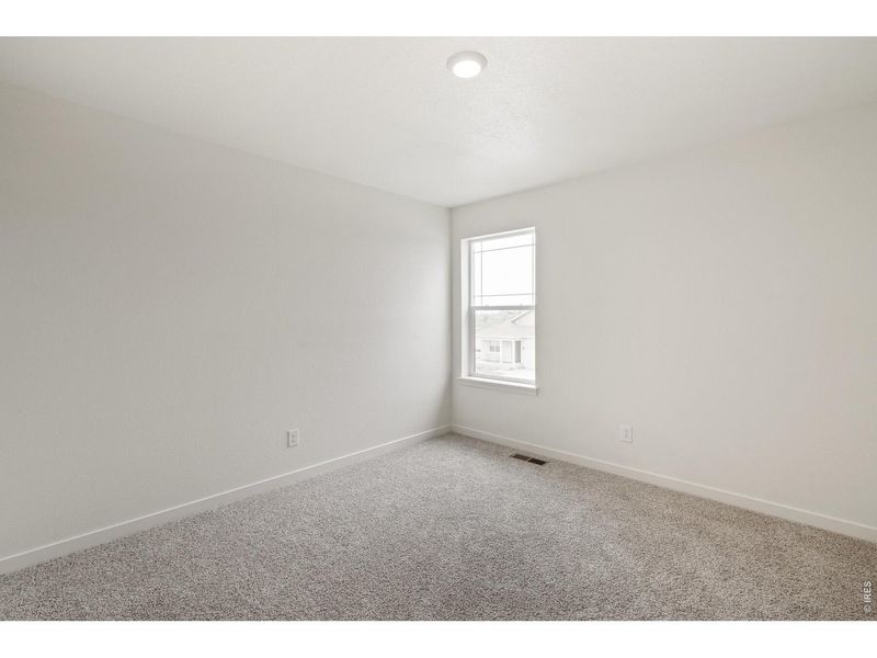 Spacious, unfurnished interior of a new home in Lakeside Canyon, Mead (Image 22). Spacious, unfurnished interior of a new home in Lakeside Canyon, Mead (Image 22).