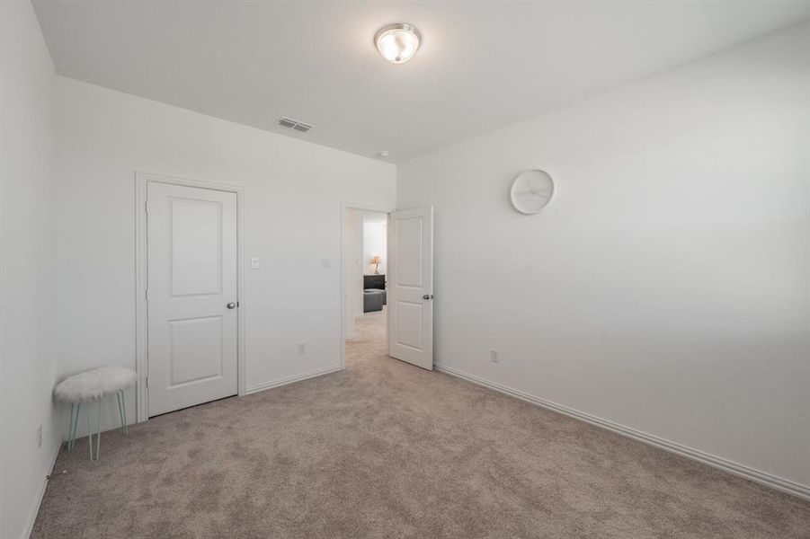 Spacious, unfurnished interior of a new home in , Northlake (Image 18).