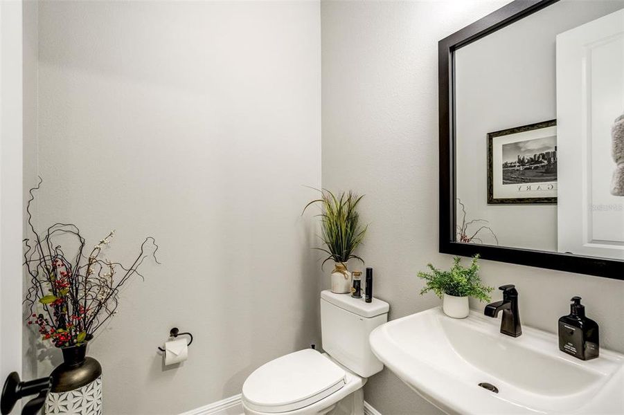 Furnished interior view inside a new home in , Tarpon Springs (Image 8).