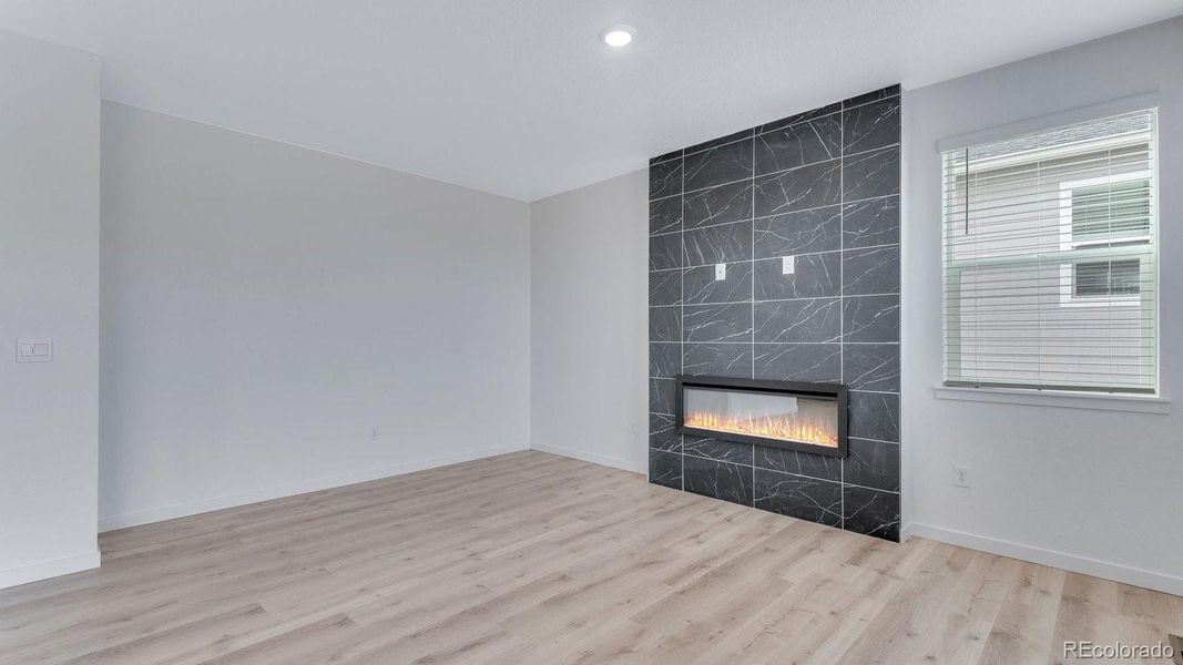 Spacious, unfurnished interior of a new home in Trails at Crowfoot, Parker (Image 25).