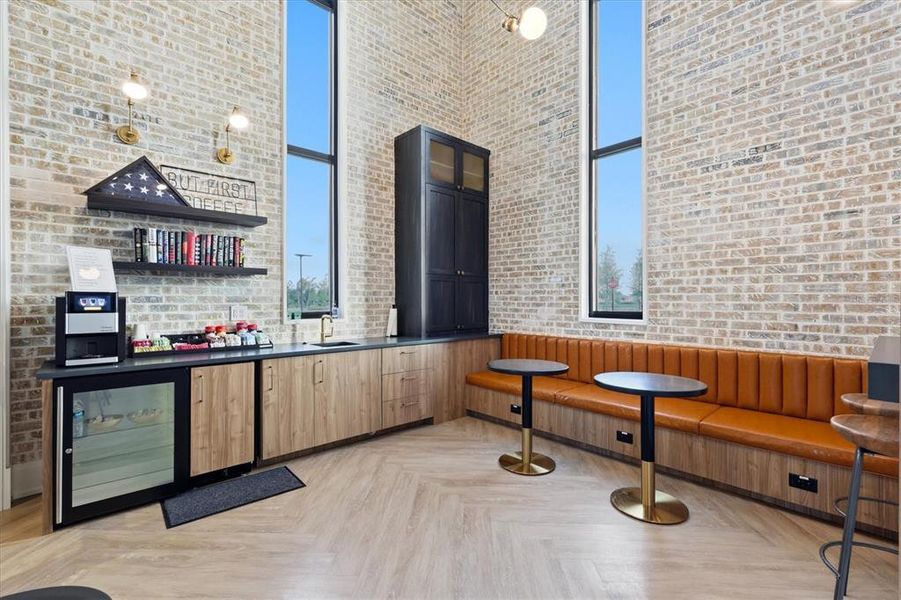 Community amenities in , Venice (Image 47). Community amenities in , Venice (Image 47).