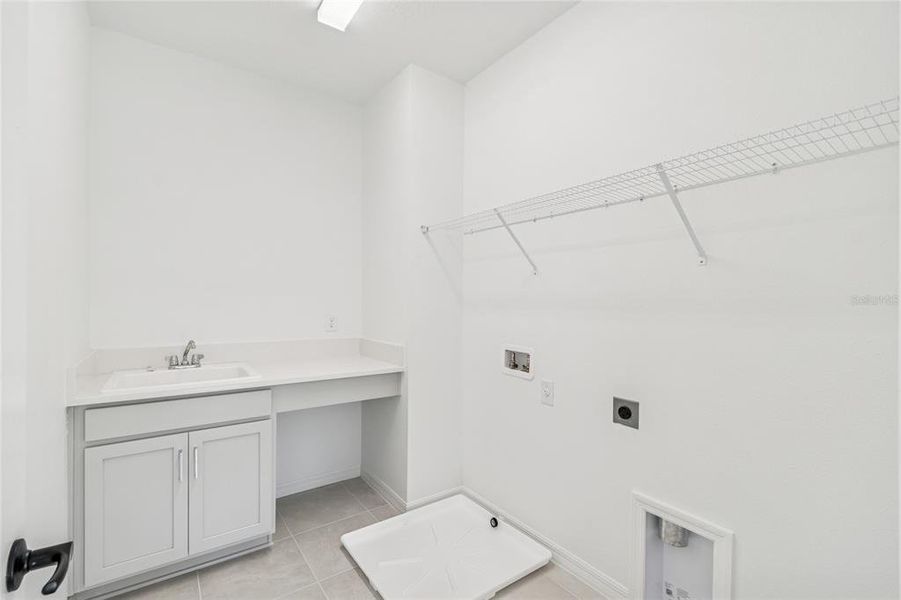 Spacious, unfurnished interior of a new home in Weslyn Park in Sunbridge 34', St. Cloud (Image 22).