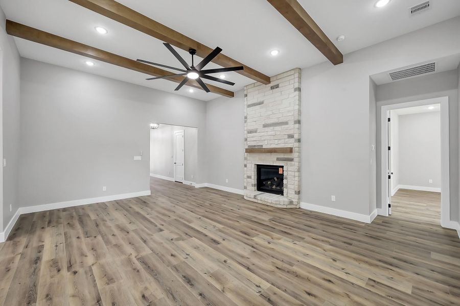 Spacious, unfurnished interior of a new home in , Montgomery (Image 35).