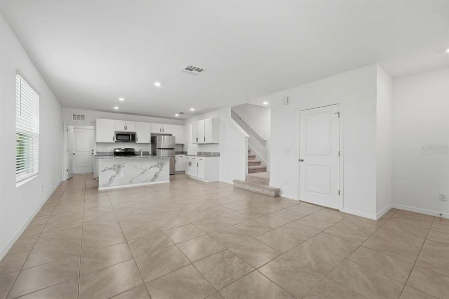 Spacious, unfurnished interior of a new home in , Winter Garden (Image 17). Spacious, unfurnished interior of a new home in , Winter Garden (Image 17).