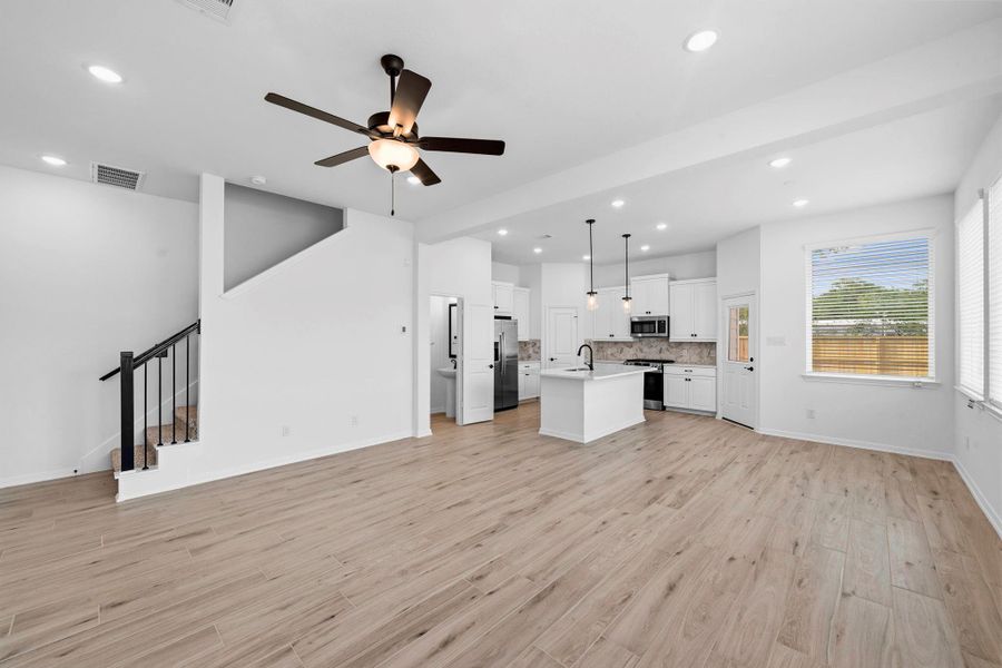 Spacious, unfurnished interior of a new home in Woodforest, Montgomery (Image 25).