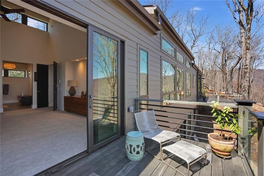 Exterior details and patio area of a home in , Jasper (Image 19).