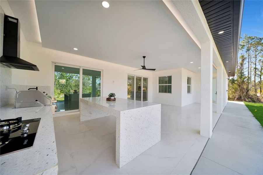 Exterior details and patio area of a home in , Punta Gorda (Image 3).