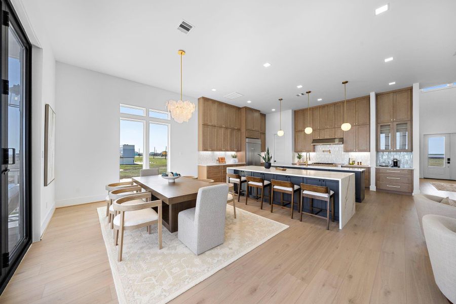 Your Kitchen and Dining! Your Kitchen and Dining!