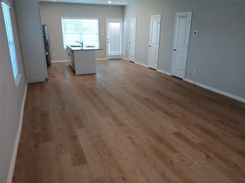 Spacious, unfurnished interior of a new home in , Houston (Image 8).