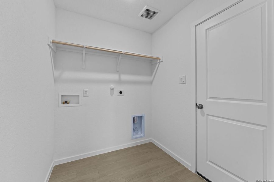 Spacious, unfurnished interior of a new home in Randolph Crossing, Converse (Image 19).