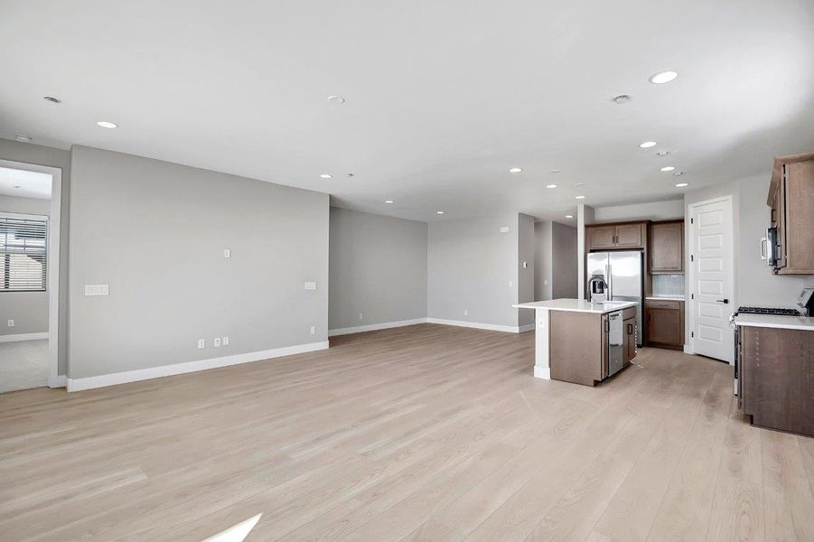 Spacious, unfurnished interior of a new home in Mesquite at North Creek, Queen Creek (Image 23).