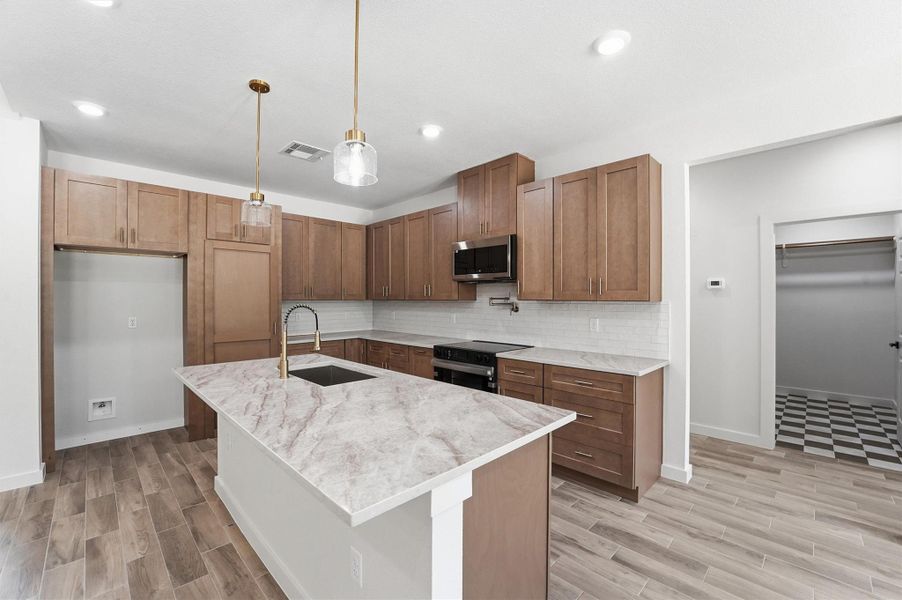 Furnished interior view inside a new home in , Conroe (Image 5).