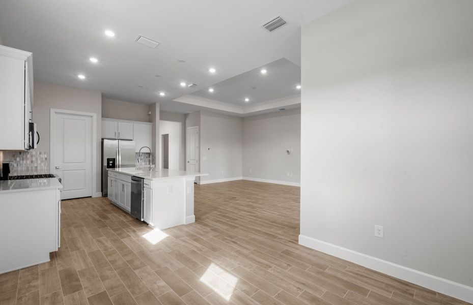 Image 33 of a home in Del Webb Oak Creek.