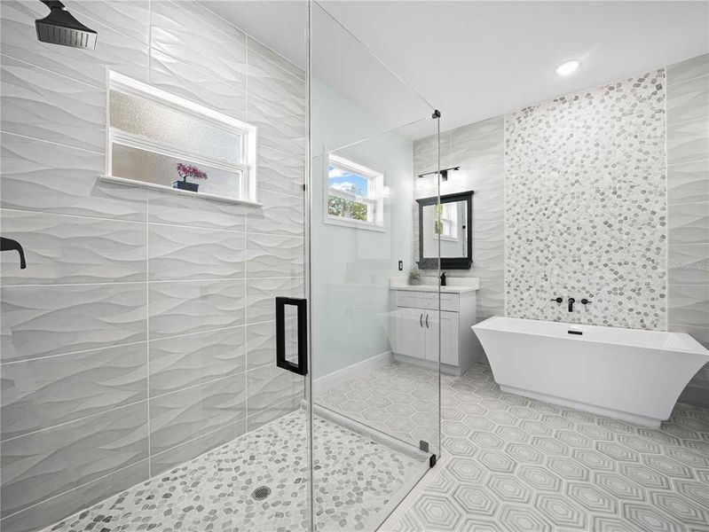 Best of both worlds - tub & shower