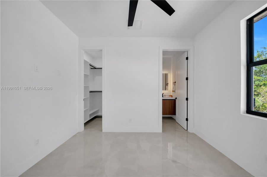 Spacious, unfurnished interior of a new home in , Lehigh Acres (Image 37).