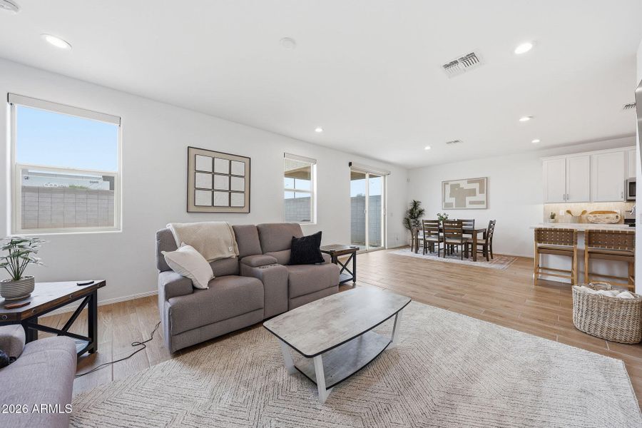 Lots of natural light Lots of natural light